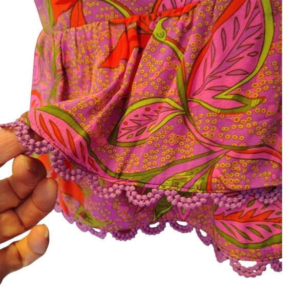 Rose & Olive Colorful Floral Sleeveless Lace and Ruffles Petalum Blouse Size 6 - Picture 4 of 8